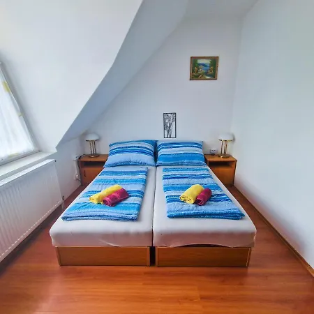 Weinberger Vendeghaz Guest house Zamardi