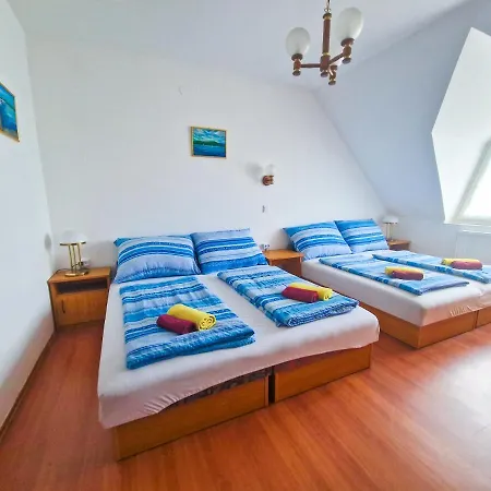 Weinberger Vendeghaz Guest house