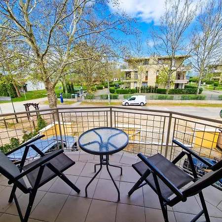 Weinberger Vendeghaz Guest house *