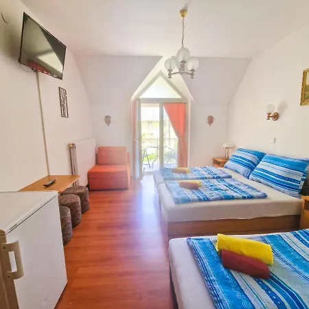 Weinberger 3* Zamárdi